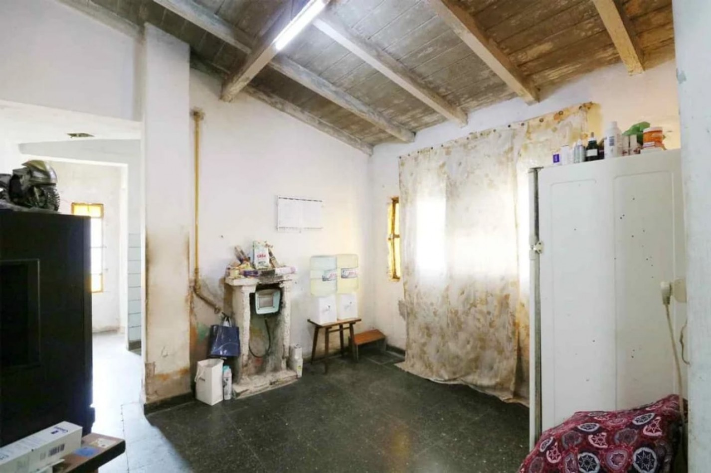 Casa 3 ambientes en Hurlingham - Acepta permuta y vehiculo como parte de pago