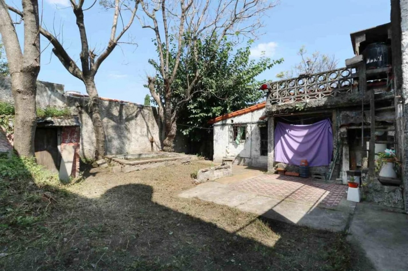 Casa 3 ambientes en Hurlingham - Acepta permuta y vehiculo como parte de pago