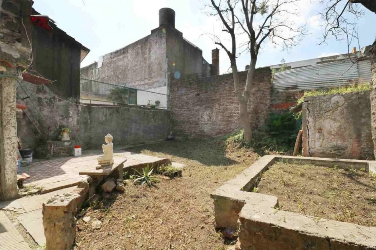 Casa 3 ambientes en Hurlingham - Acepta permuta y vehiculo como parte de pago