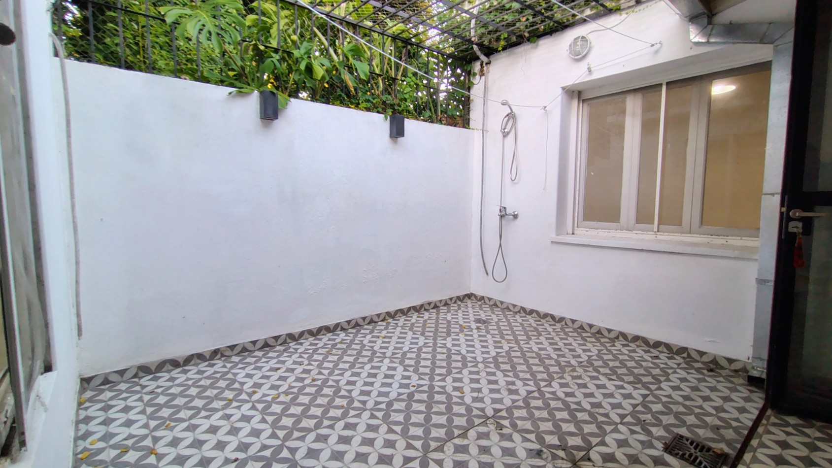 PH 3 Amb. C/COCHERA Y PATIO | 65m² | | Hurlingham