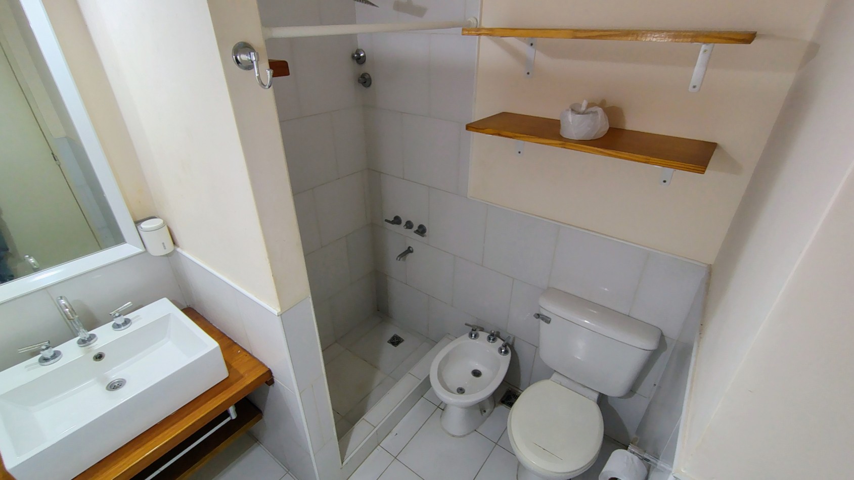 PH 3 Amb. C/COCHERA Y PATIO | 65m² | | Hurlingham