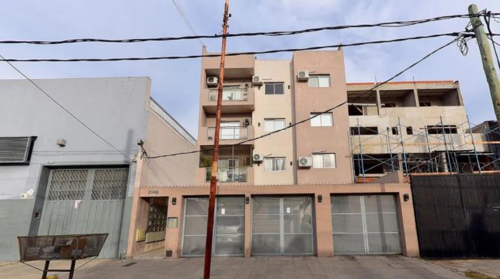 Depto 3 Ambientes con Terraza y Cochera | Lomas del Mirador | Apto Credito