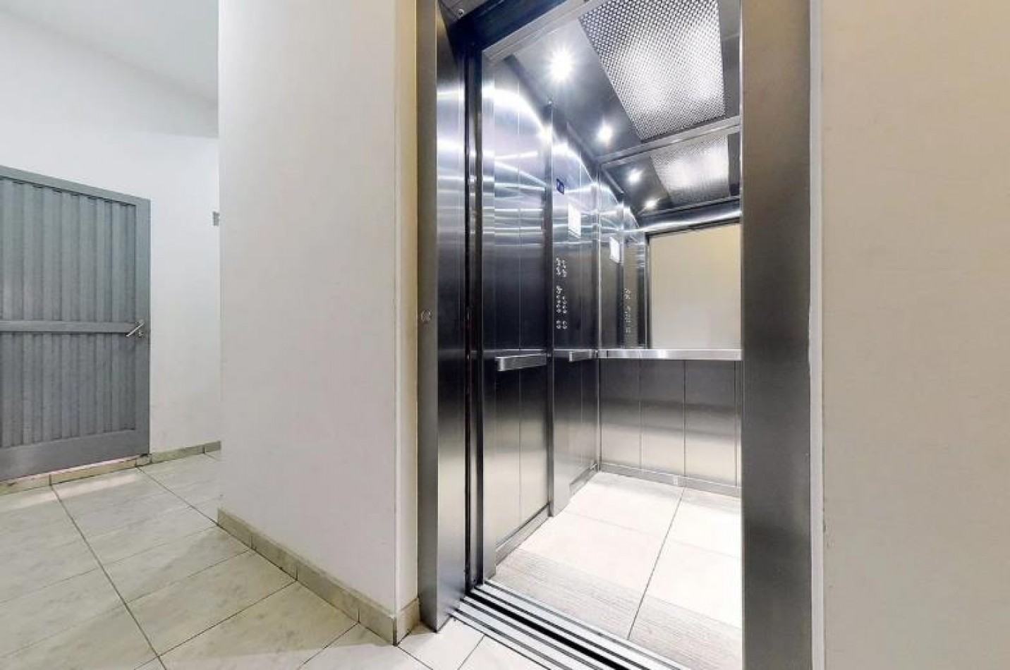 Depto 3 Ambientes con Terraza y Cochera | Lomas del Mirador | Apto Credito