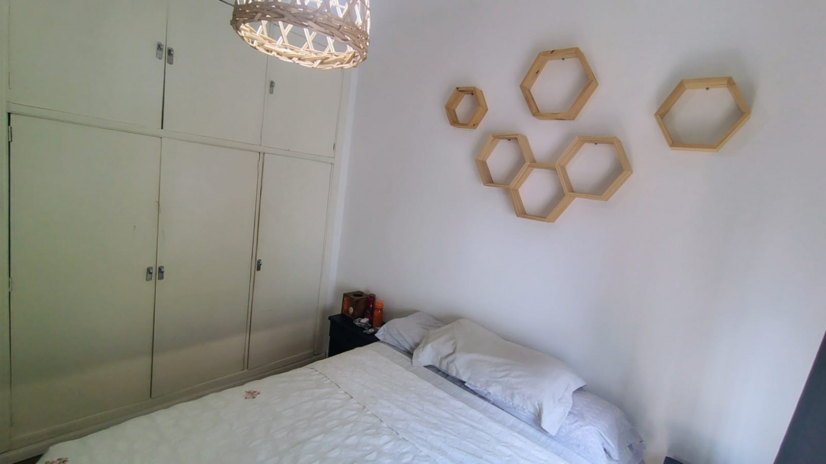 Casa con 2 Locales y Depto Independiente en Barrio Cartero - Hurlingham