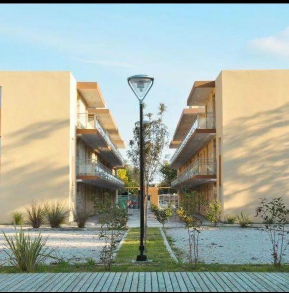 Departamento 2 Ambientes en Venta en Moreno - Edificio con Pileta, SUM y Cocheras - Ideal Inversor