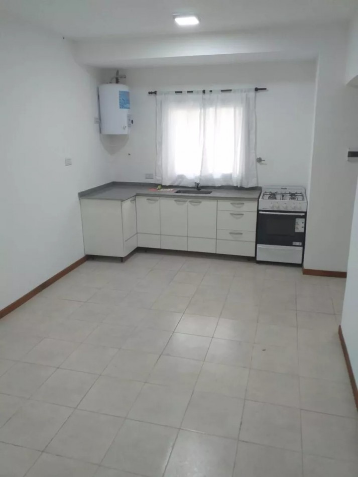 Departamento 2 Ambientes en Venta en Moreno - Edificio con Pileta, SUM y Cocheras - Ideal Inversor