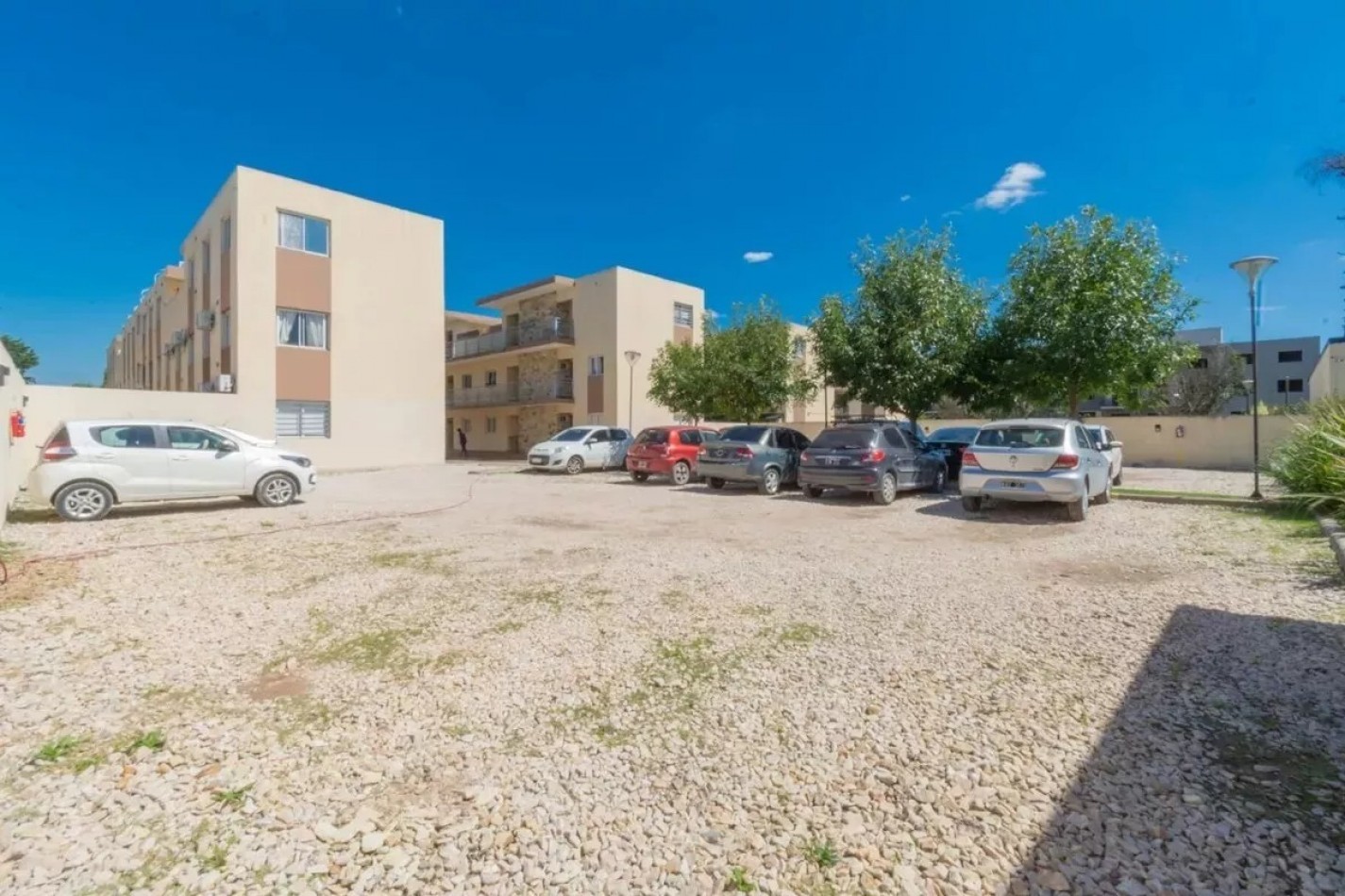 Departamento 2 Ambientes en Venta en Moreno - Edificio con Pileta, SUM y Cocheras - Ideal Inversor