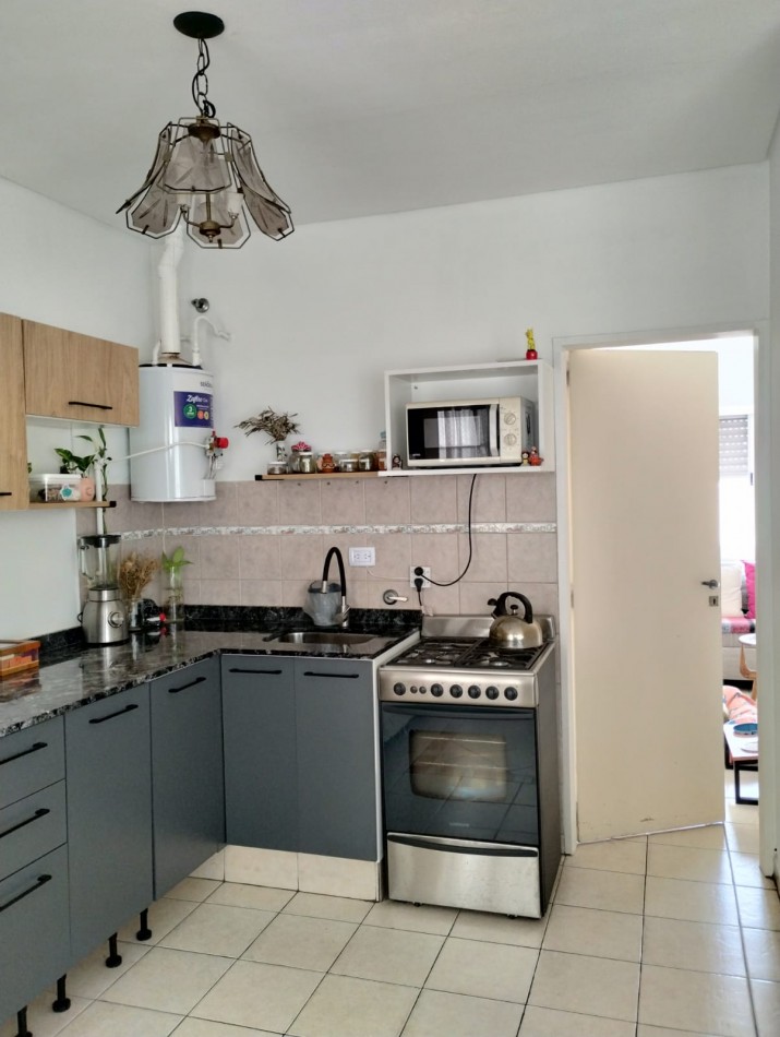 Departamento en venta en Moron 2 amb y medio, apto credito, bajas expensas, cerca estacion y Avenida Rivadavia