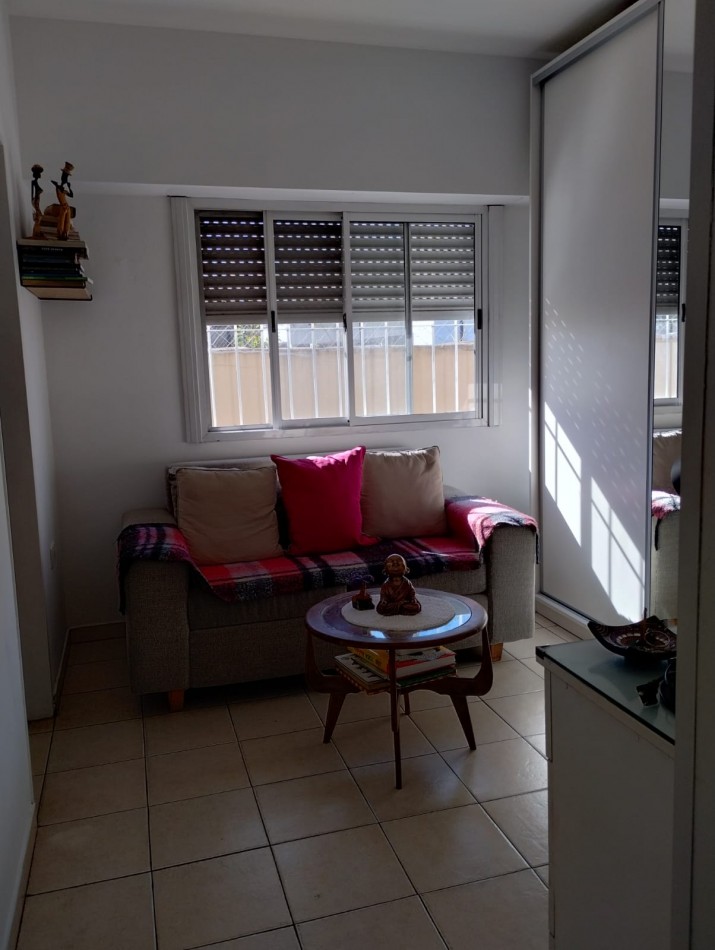 Departamento en venta en Moron 2 amb y medio, apto credito, bajas expensas, cerca estacion y Avenida Rivadavia