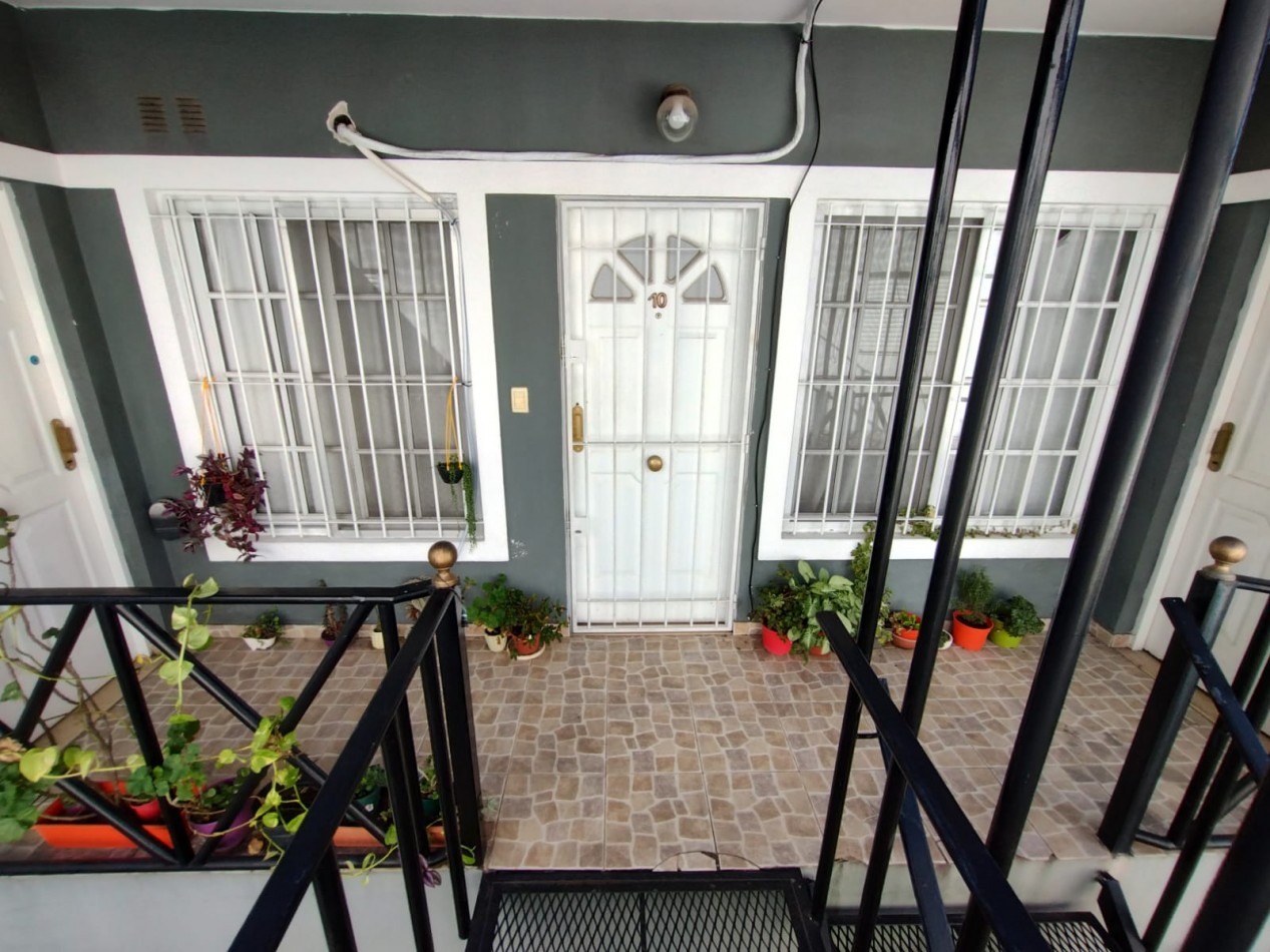 Departamento en venta en Moron 2 amb y medio, apto credito, bajas expensas, cerca estacion y Avenida Rivadavia