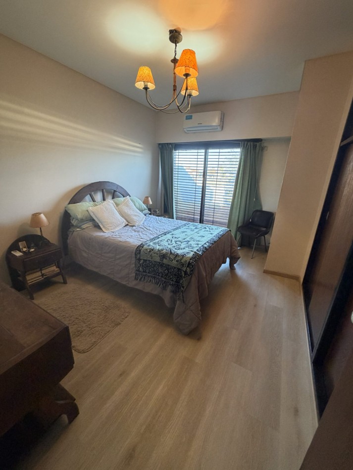 Duplex en venta de 4 dormitorios en Castelar | Cochera, parque y excelente ubicacion