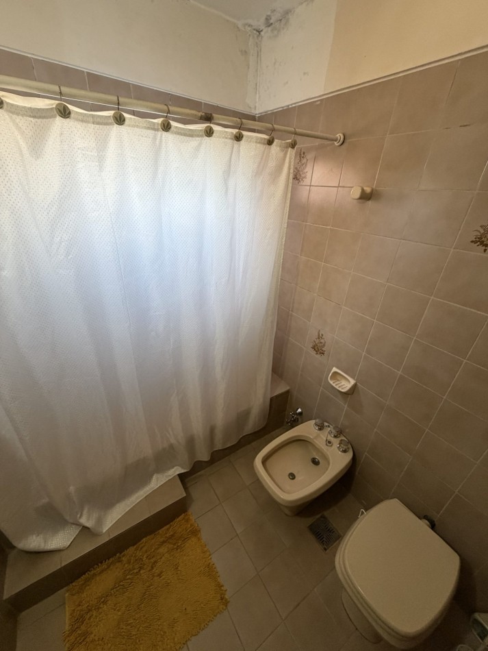 Duplex en venta de 4 dormitorios en Castelar | Cochera, parque y excelente ubicacion