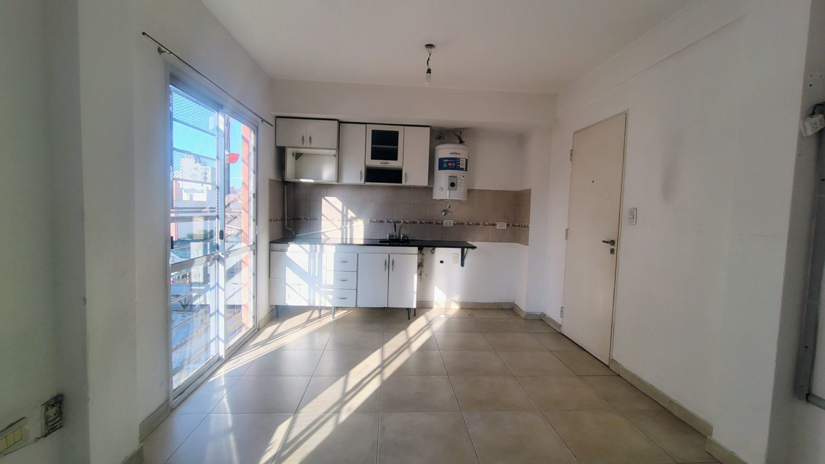 Monoambiente en Alquiler en Moron Centro