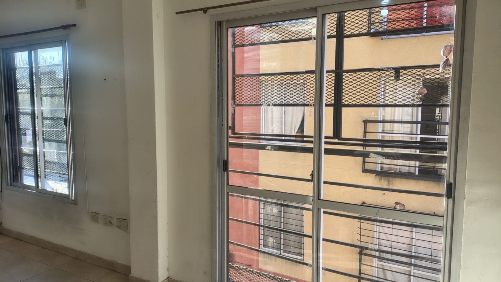 Monoambiente en Alquiler en Moron Centro