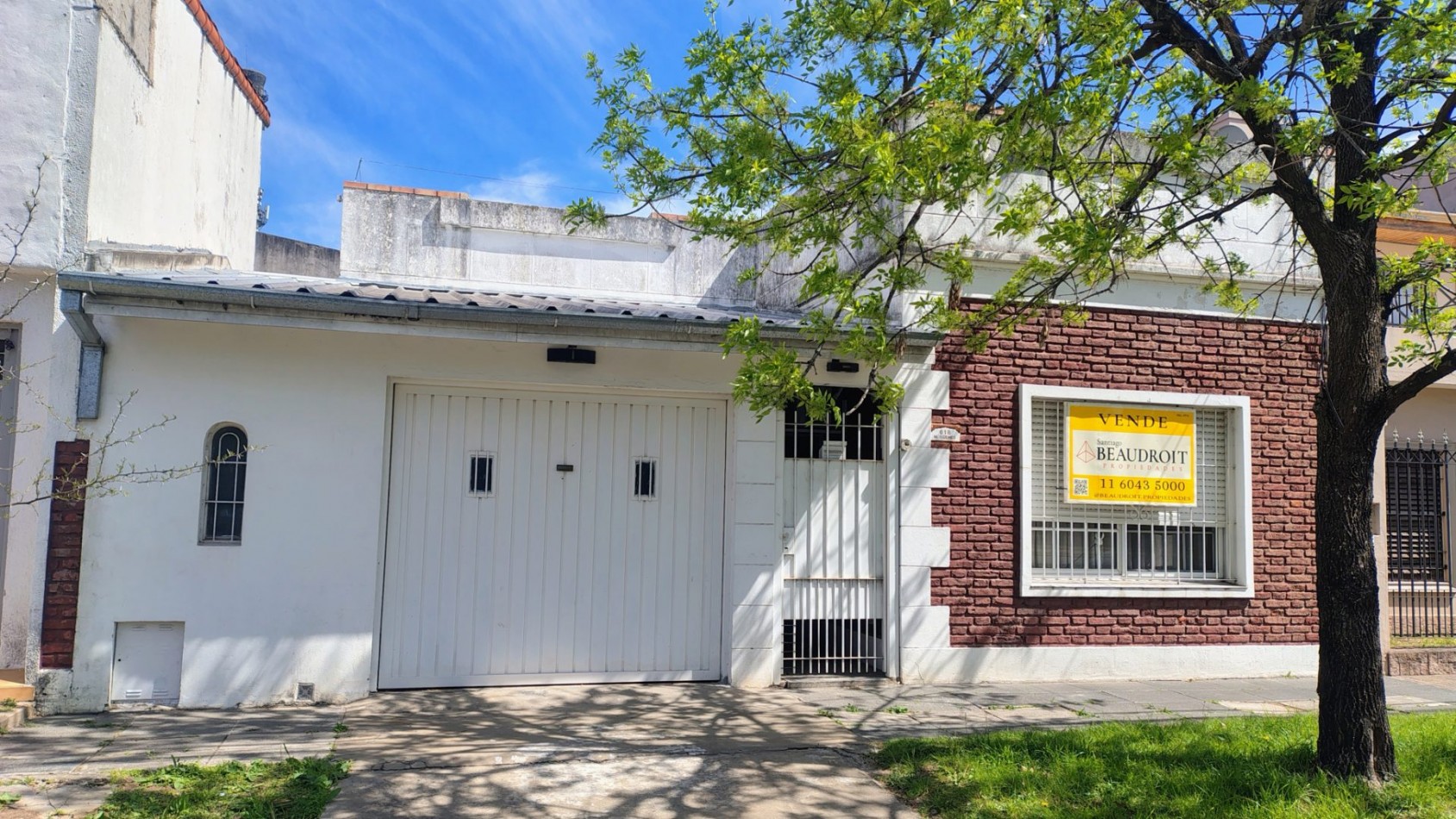 VENTA CASA 3 AMBIENTES HURLINGHAM CON DOBLE COCHERA