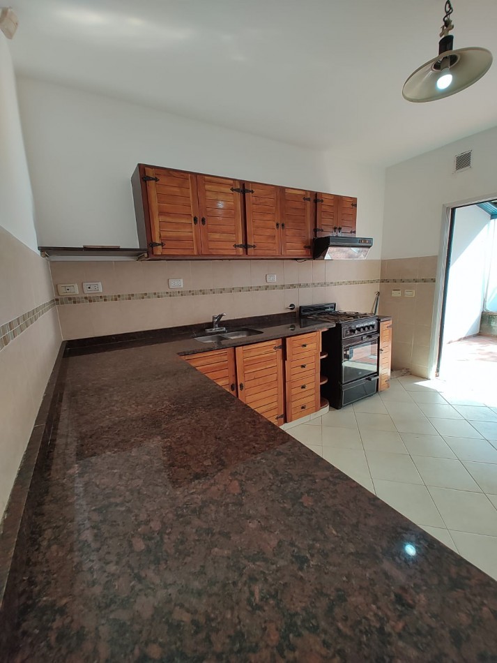 Duplex en Alquiler Moron 3 Ambientes con Cochera