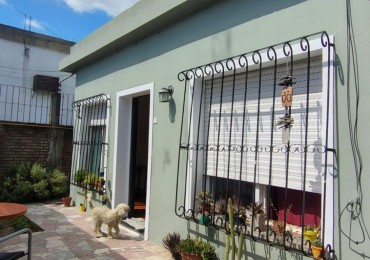 Casa con 2 Locales y Depto Independiente en Barrio Cartero - Hurlingham