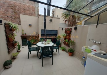 Venta de Duplex Moderno en Moron Centro con Parrilla